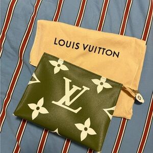 Authentic Louis Vuitton monogram toiletry